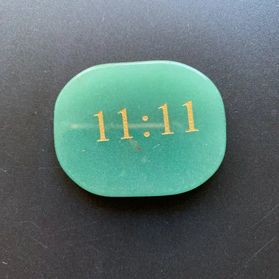 Natural Green Aventurine Palm Stone Carved Double 11 Lucky Number Palmstone Spiritual Healing Energy Crystals Crafts Decor 1pc
