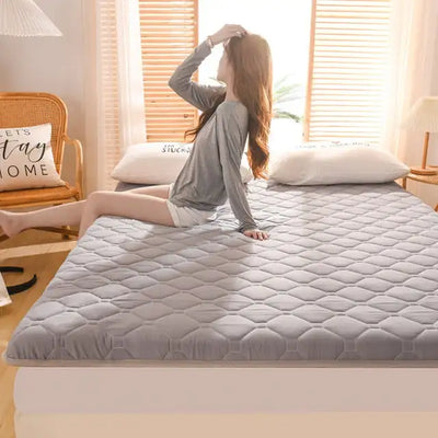 Foldable Tatami Mattresses High Quality Floor Mats Single Double Non-slip Sleeping Mattress Soft Comfortable Mattress King Queen